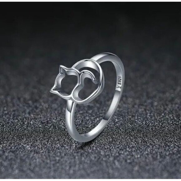 NWT Dainty Cat Ring SZ.8 S925 Sterling Silver Whimsical Cat Lover Gift Delicate - Picture 7 of 7